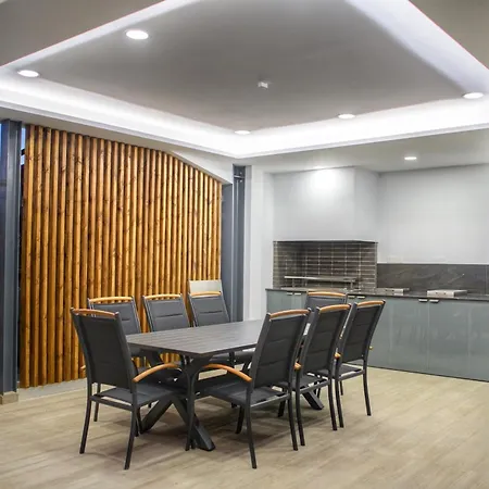 Oasis By The Sea - Cyprus 라르나카