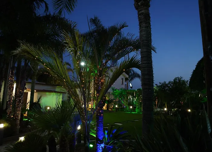 Дом отдыха Oasis By The Sea - Cyprus