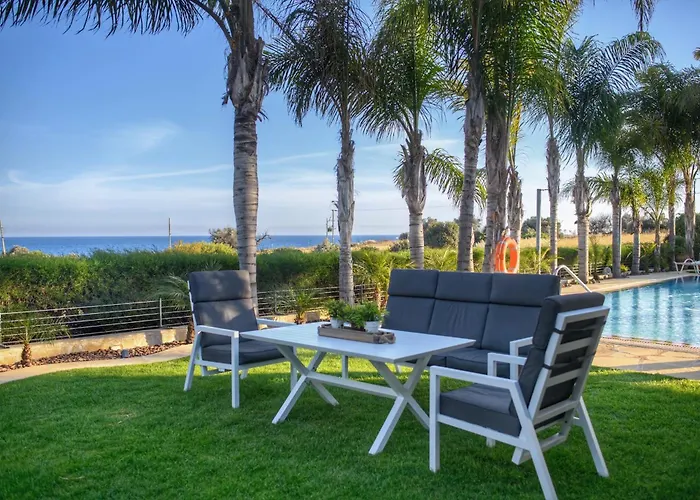 Дом отдыха Oasis By The Sea - Cyprus