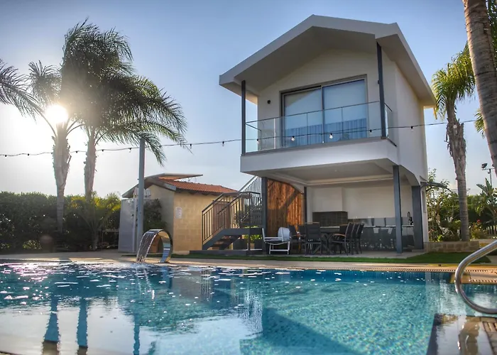 Дом отдыха Oasis By The Sea - Cyprus *